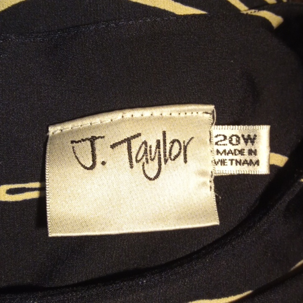 3/$25 Navy & White J. Taylor Patterned Dress Size 20W - Picture 5 of 12